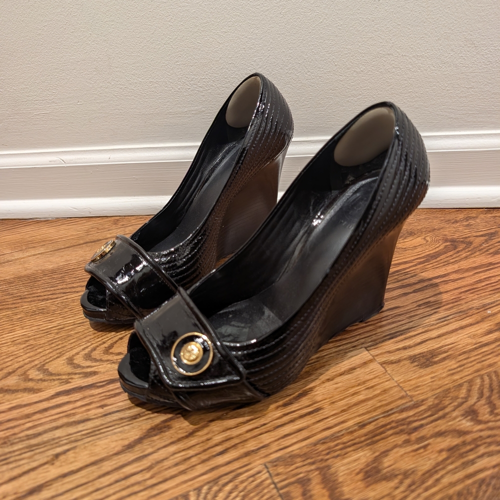 Elegant Black Wedge Shoes - Picture 3 of 7
